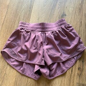 Lululemon Hotty Hot Shorts Size 6 Dusty Purple/Mauve